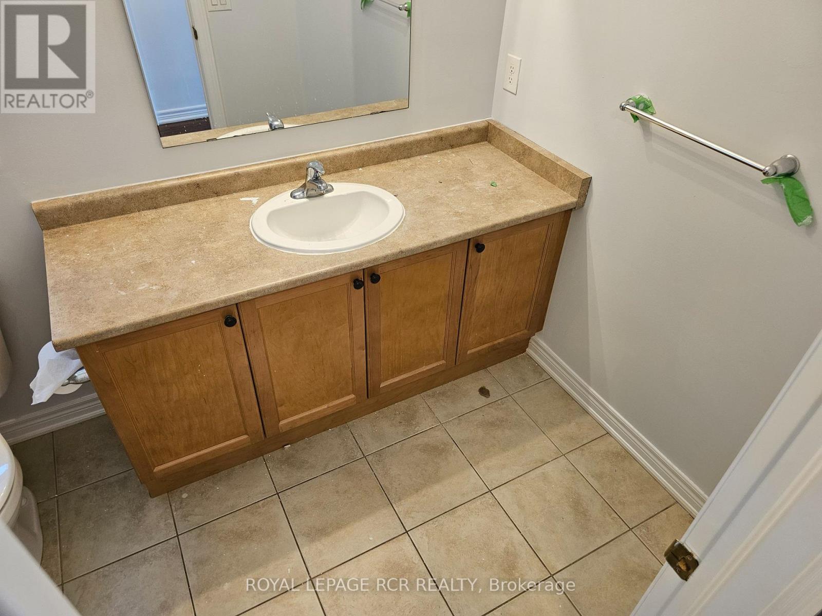 Photo 23 of 40 Thatcher Crescent, East Gwillimbury ON