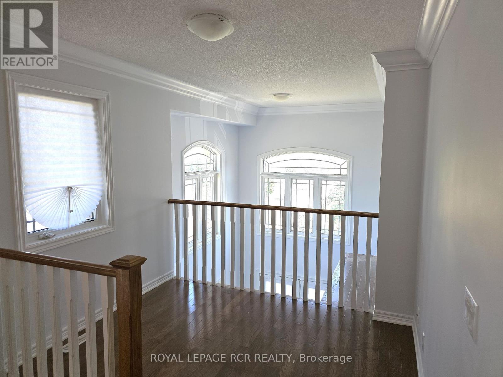 Photo 18 of 40 Thatcher Crescent, East Gwillimbury ON