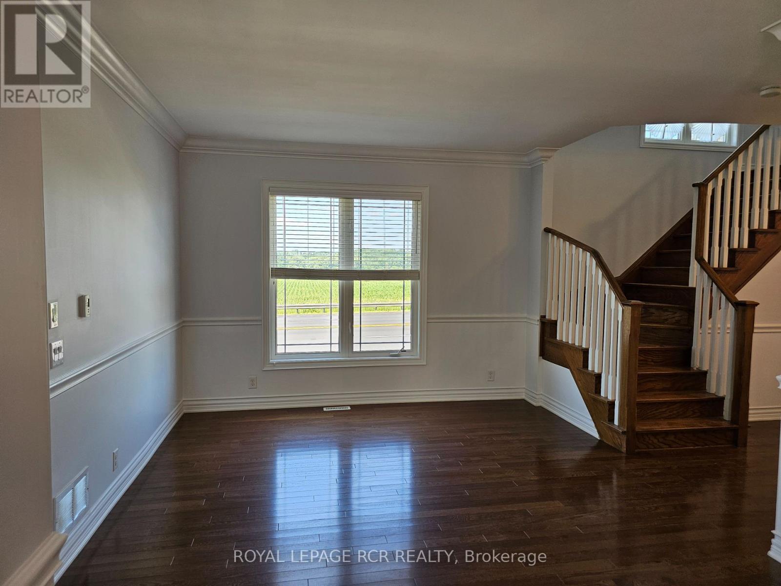 Photo 28 of 40 Thatcher Crescent, East Gwillimbury ON