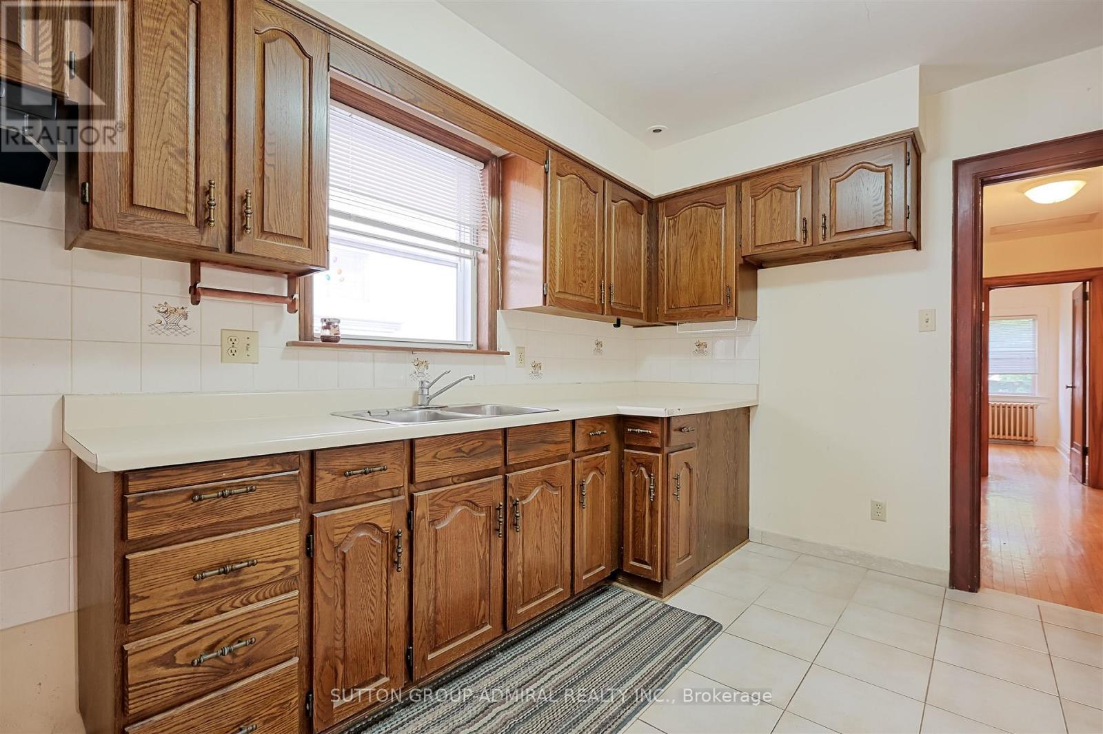 Photo 5 of 239 Floyd Avenue, Toronto ON