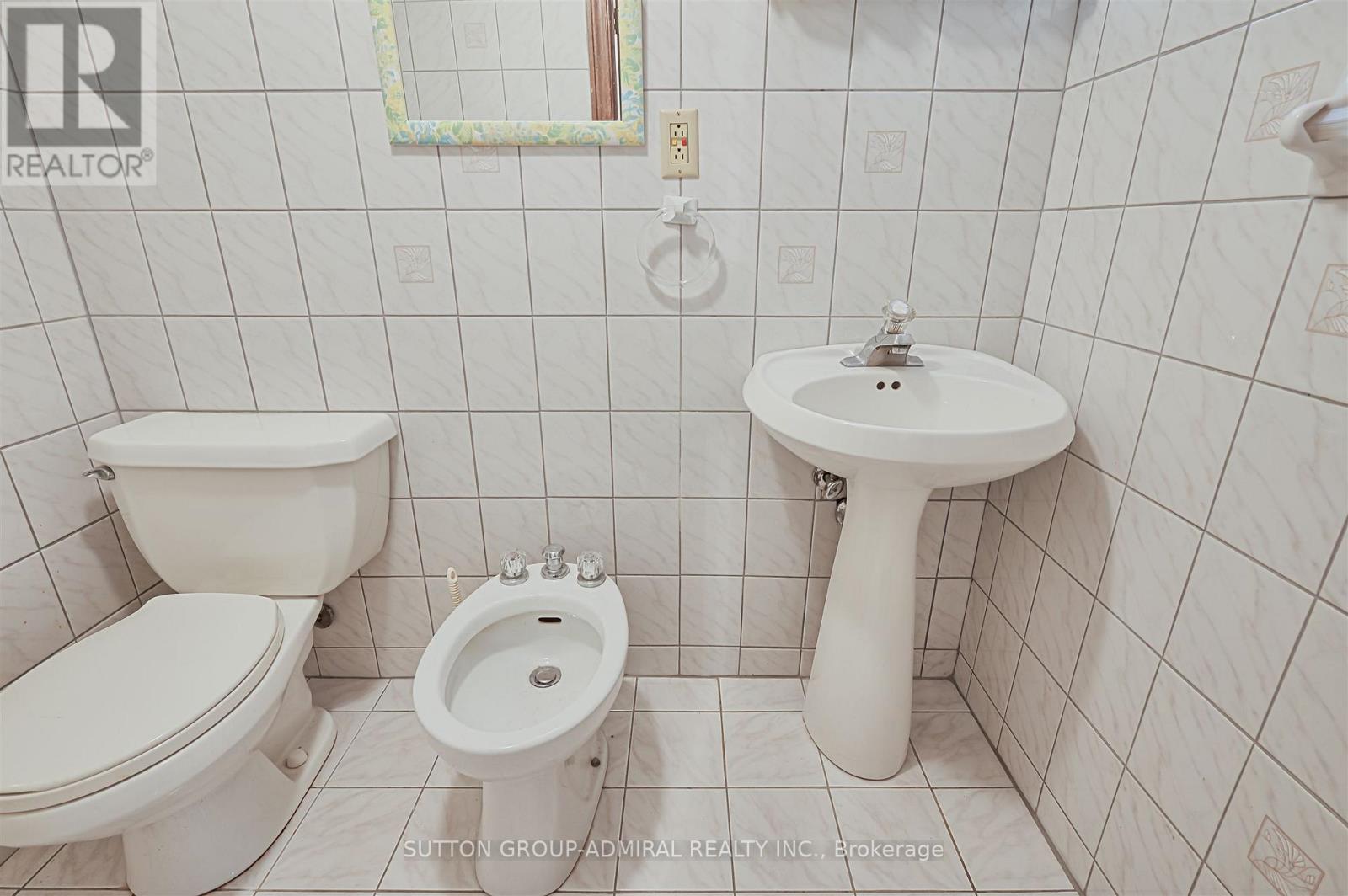 Photo 7 of 239 Floyd Avenue, Toronto ON