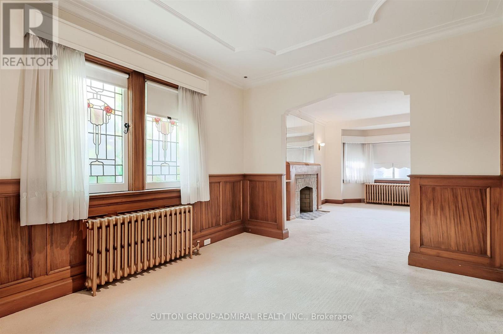 Photo 4 of 239 Floyd Avenue, Toronto ON