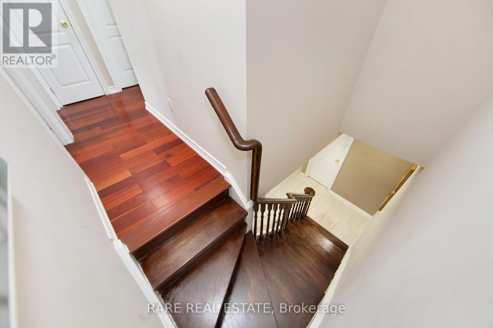 Photo 6 of 33 Fieldside Drive, Toronto ON