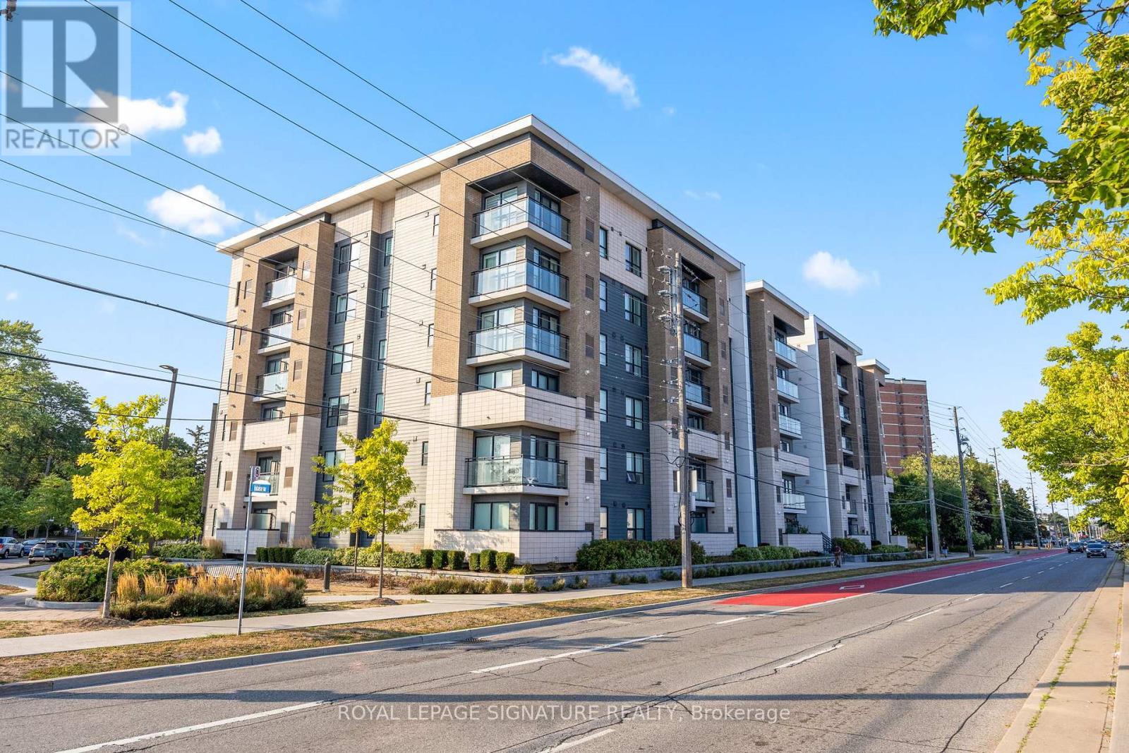 Photo 24 of 214 1 Falaise Road, Toronto ON