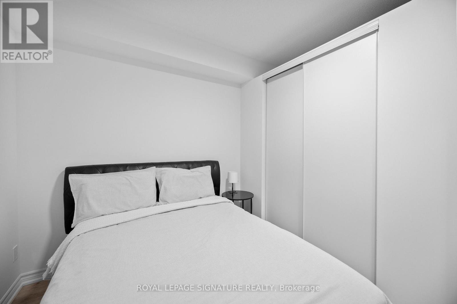 Photo 4 of 214 1 Falaise Road, Toronto ON
