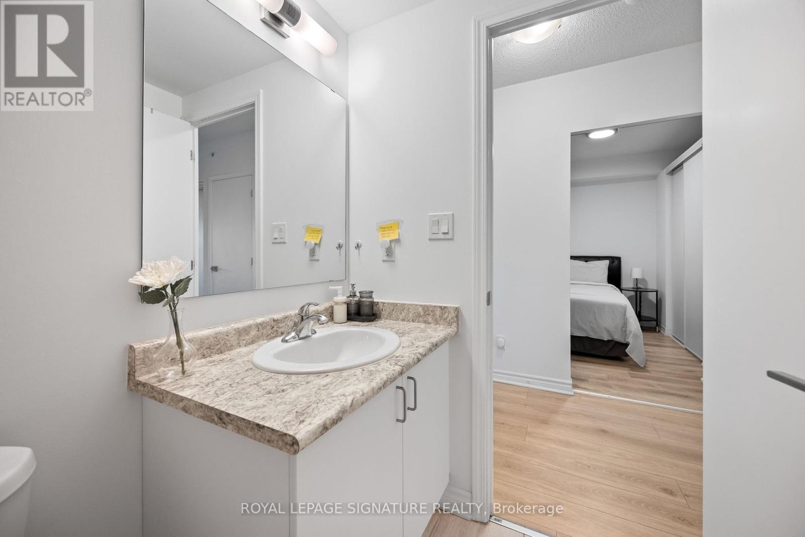 Photo 33 of 214 1 Falaise Road, Toronto ON