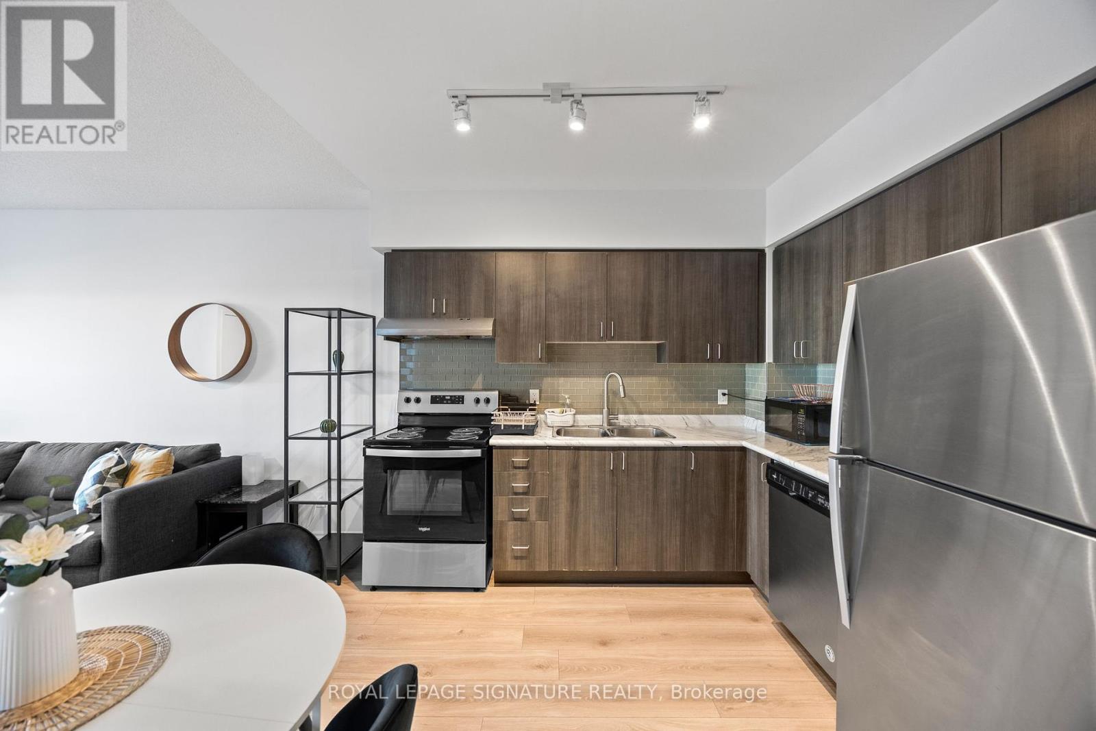 Photo 29 of 214 1 Falaise Road, Toronto ON