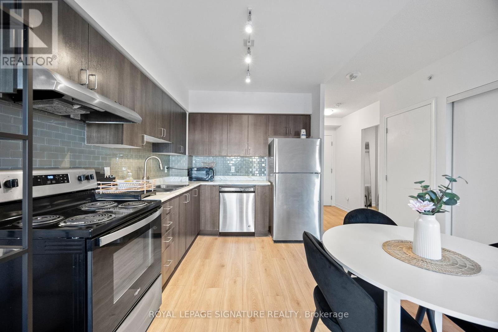 Photo 31 of 214 1 Falaise Road, Toronto ON