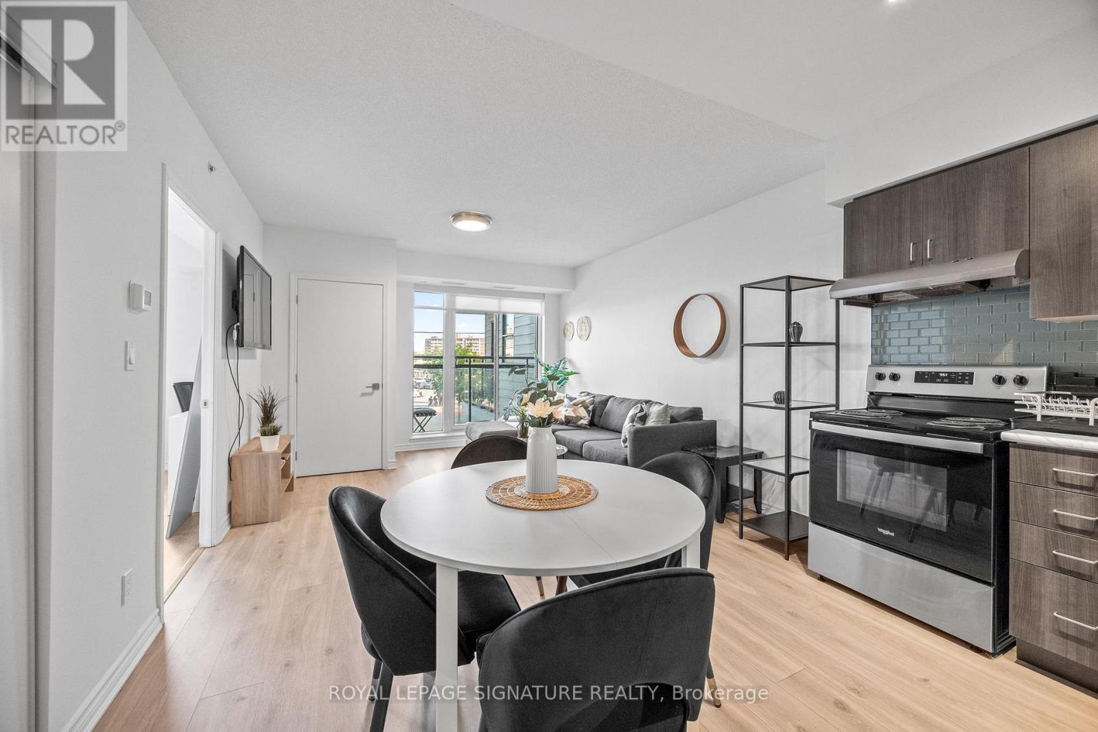 Photo 37 of 214 1 Falaise Road, Toronto ON