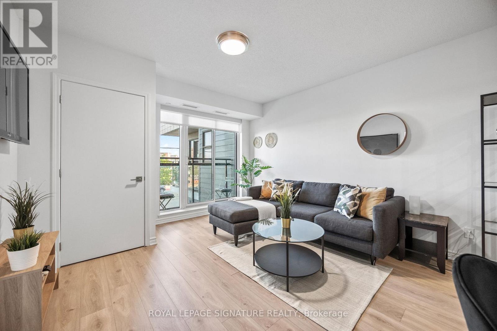 Photo 25 of 214 1 Falaise Road, Toronto ON