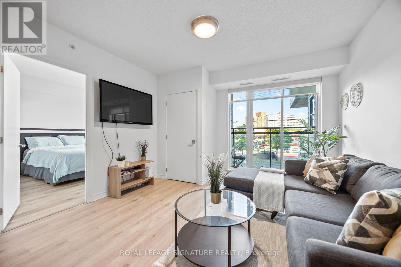 Photo 7 of 214 1 Falaise Road, Toronto ON