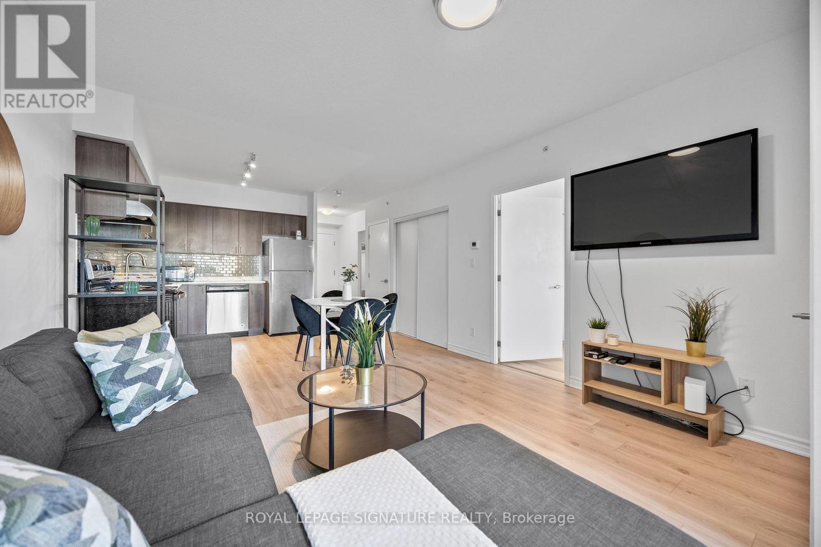 Photo 13 of 214 1 Falaise Road, Toronto ON