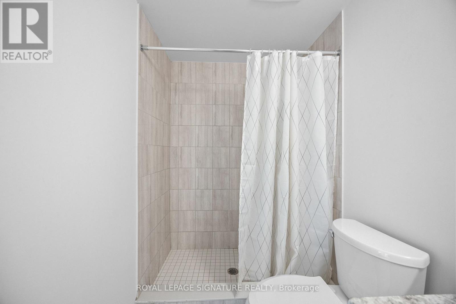 Photo 9 of 214 1 Falaise Road, Toronto ON