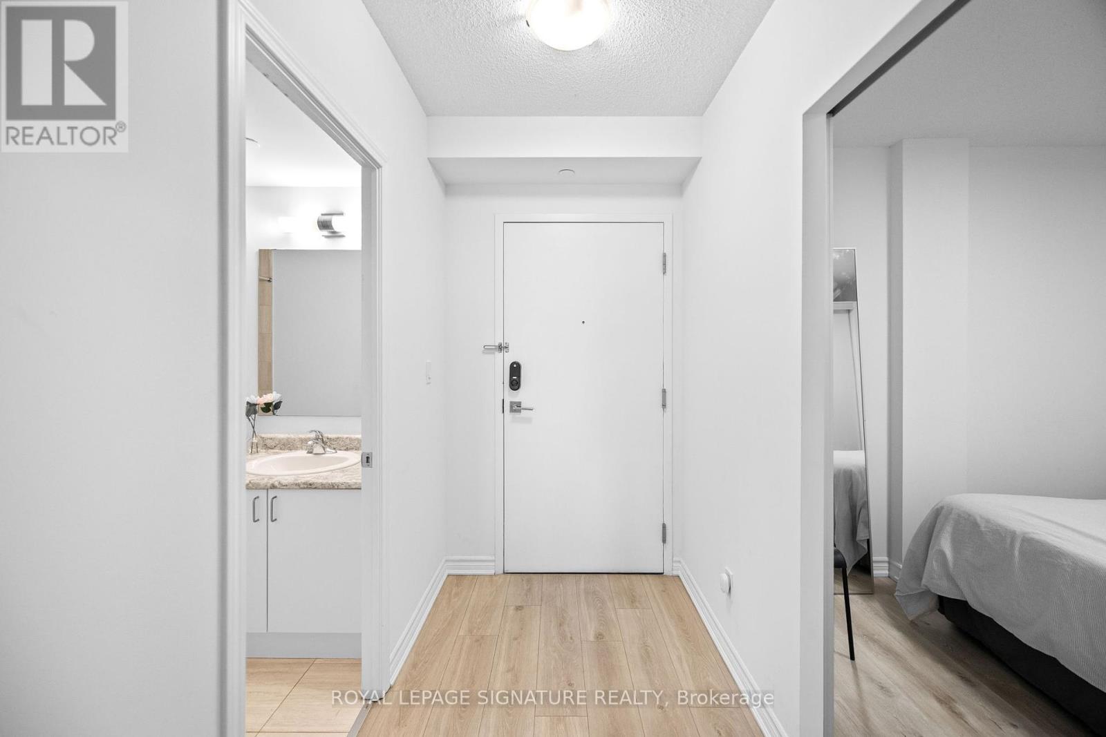 Photo 6 of 214 1 Falaise Road, Toronto ON