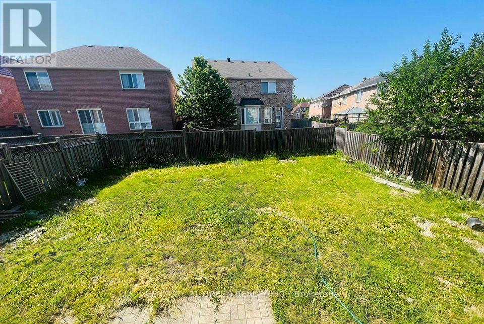 Photo 8 of Main 98 Muskox Drive, Toronto ON