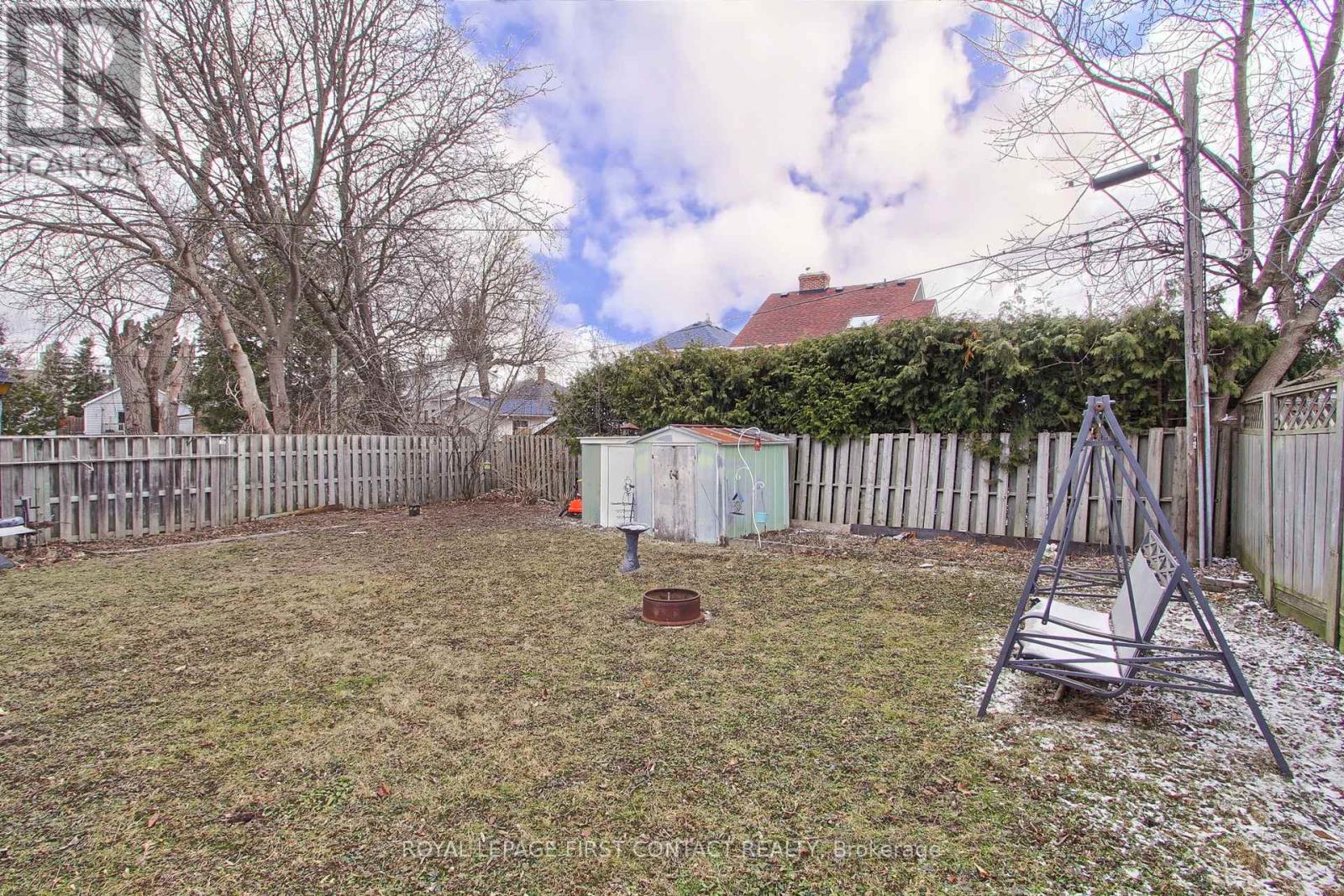 Photo 21 of 145 Wesley Street, Newmarket ON