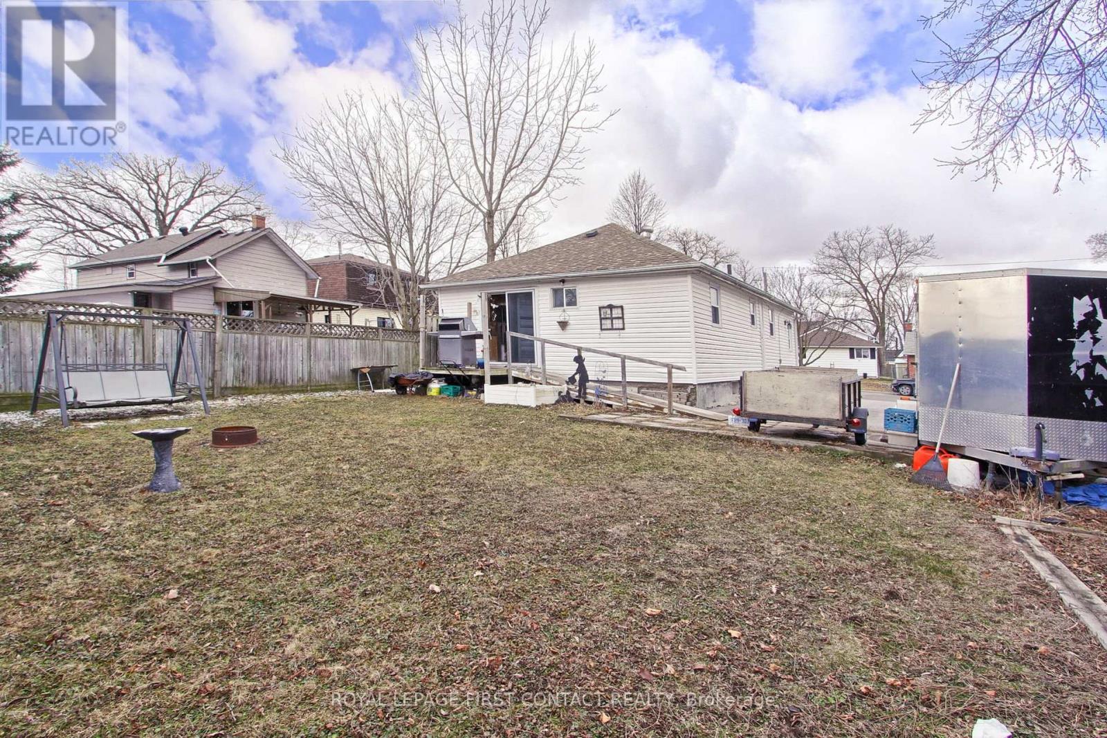 Photo 12 of 145 Wesley Street, Newmarket ON