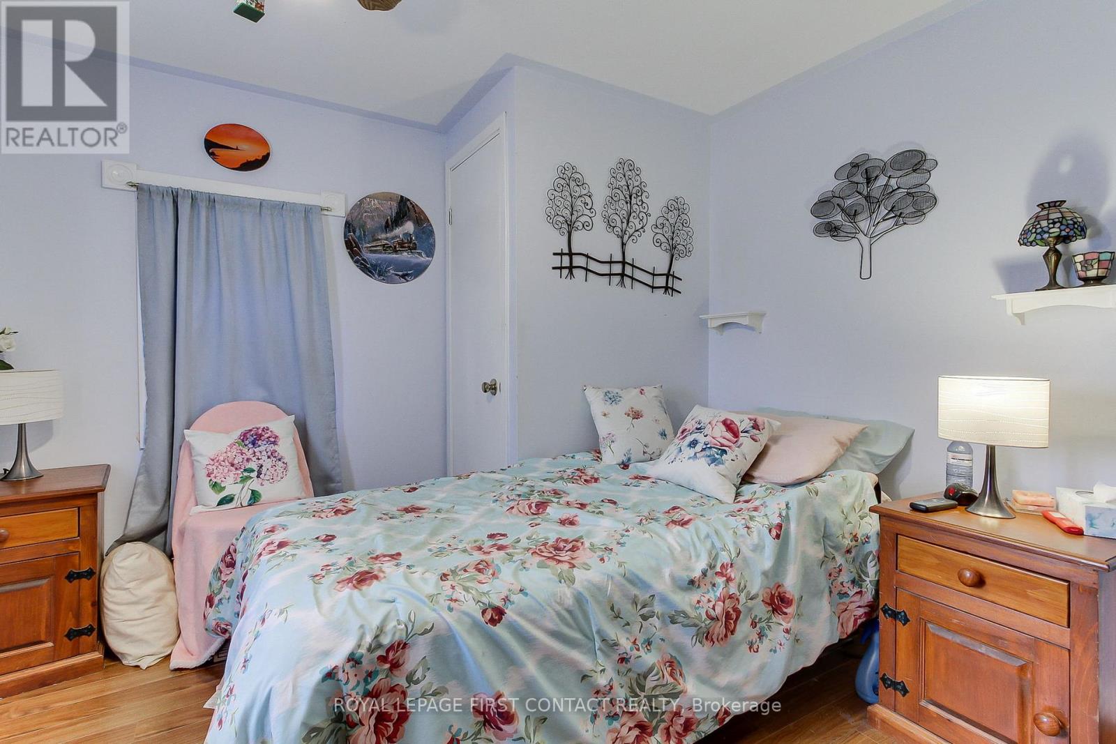 Photo 6 of 145 Wesley Street, Newmarket ON
