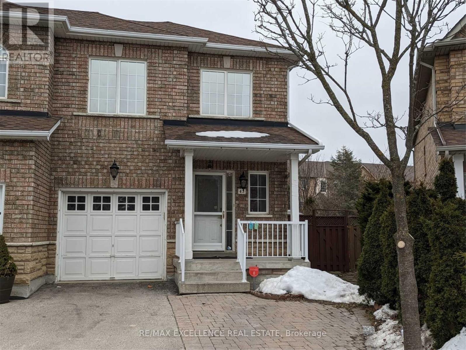 Photo 15 of 43 Foxchase Avenue, Vaughan ON