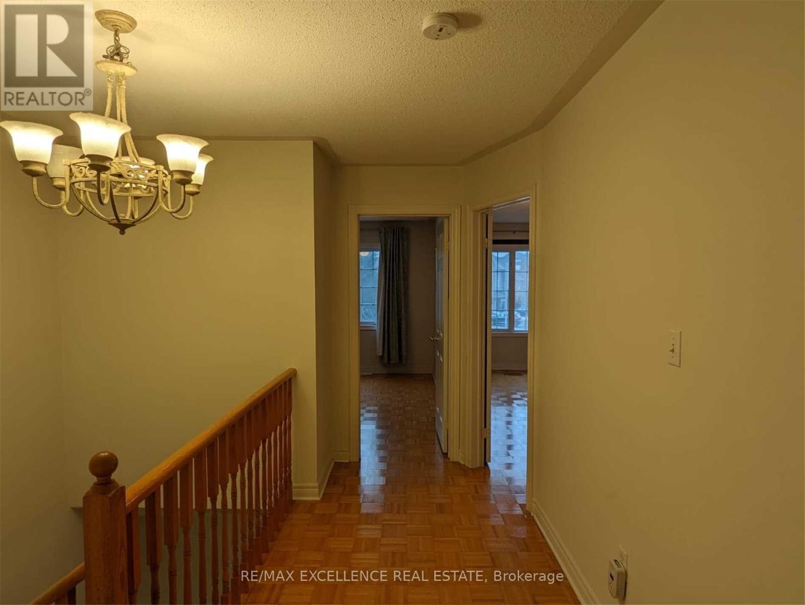 Photo 3 of 43 Foxchase Avenue, Vaughan ON