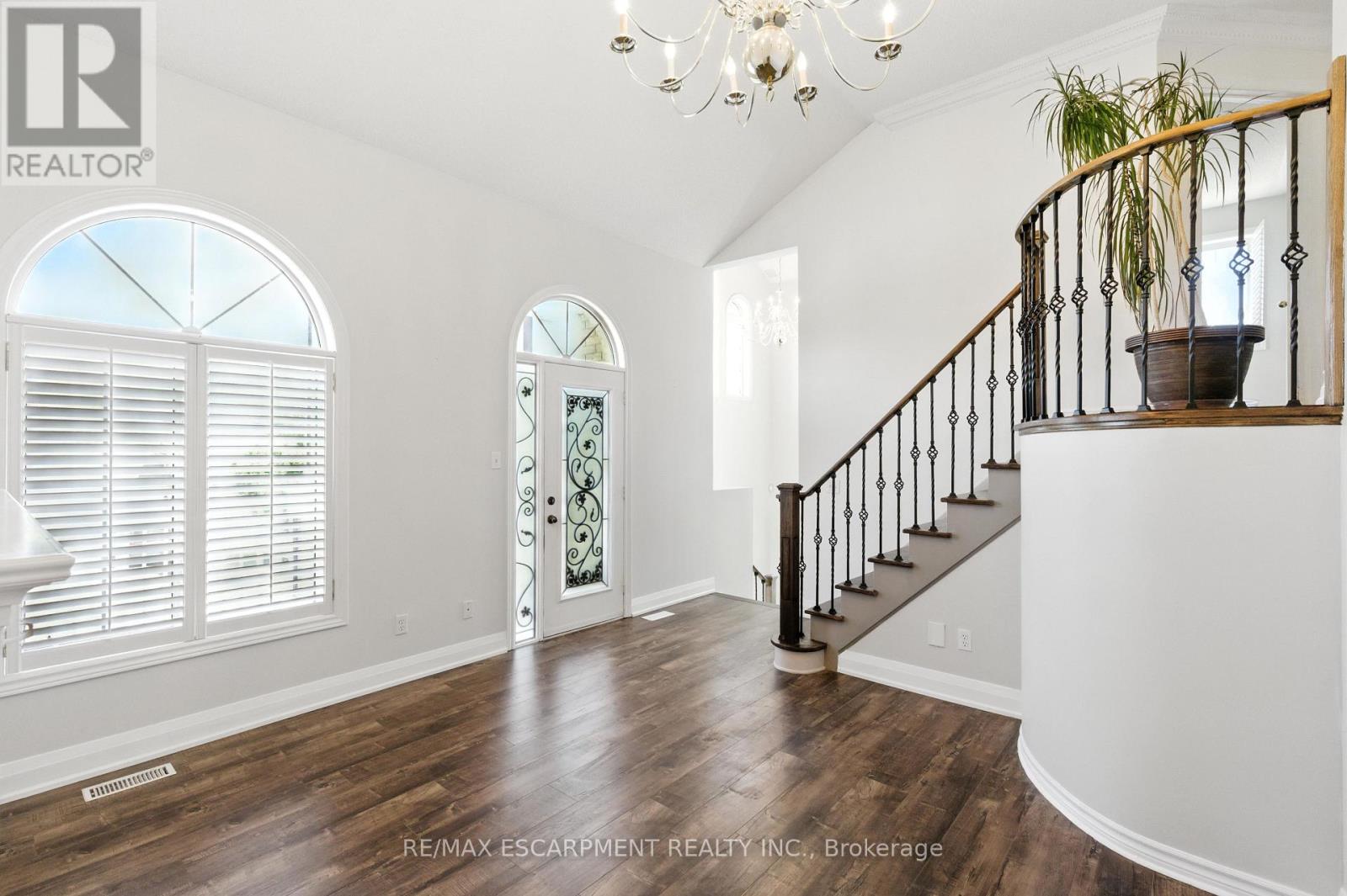 Photo 17 of 90 Genoa Road, Vaughan ON