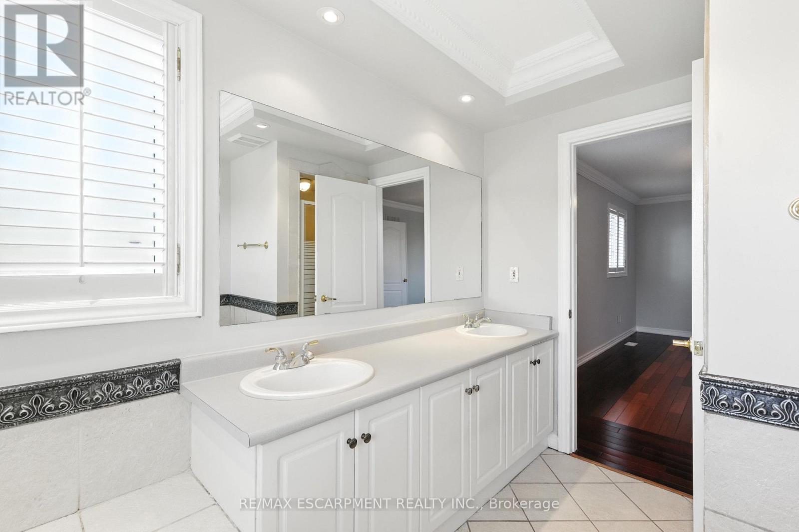 Photo 25 of 90 Genoa Road, Vaughan ON