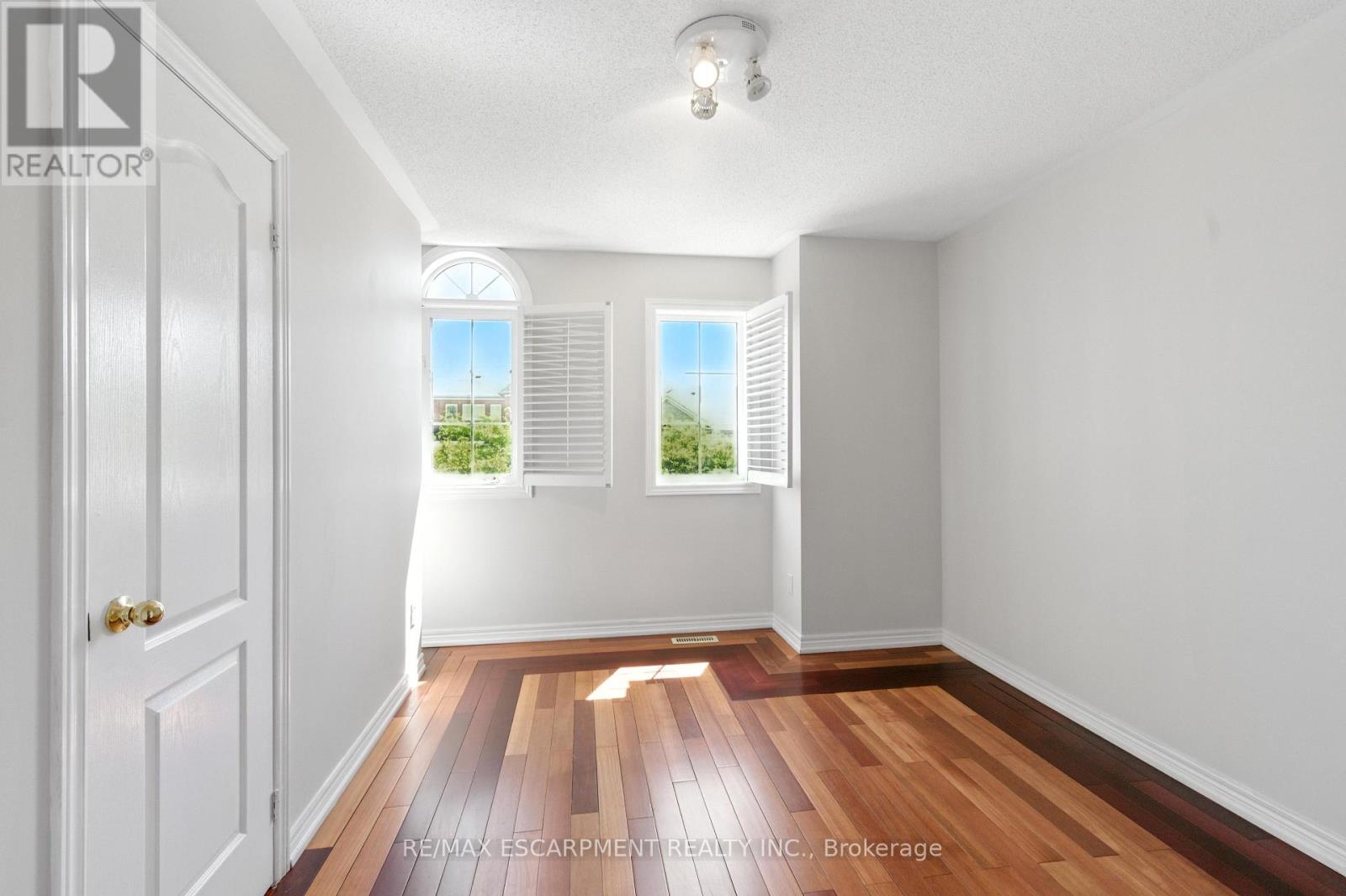 Photo 26 of 90 Genoa Road, Vaughan ON
