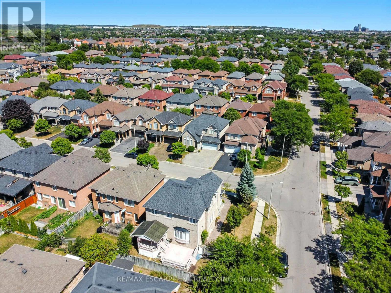 Photo 33 of 90 Genoa Road, Vaughan ON