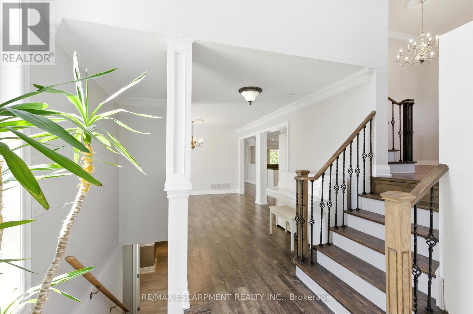 Photo 5 of 90 Genoa Road, Vaughan ON