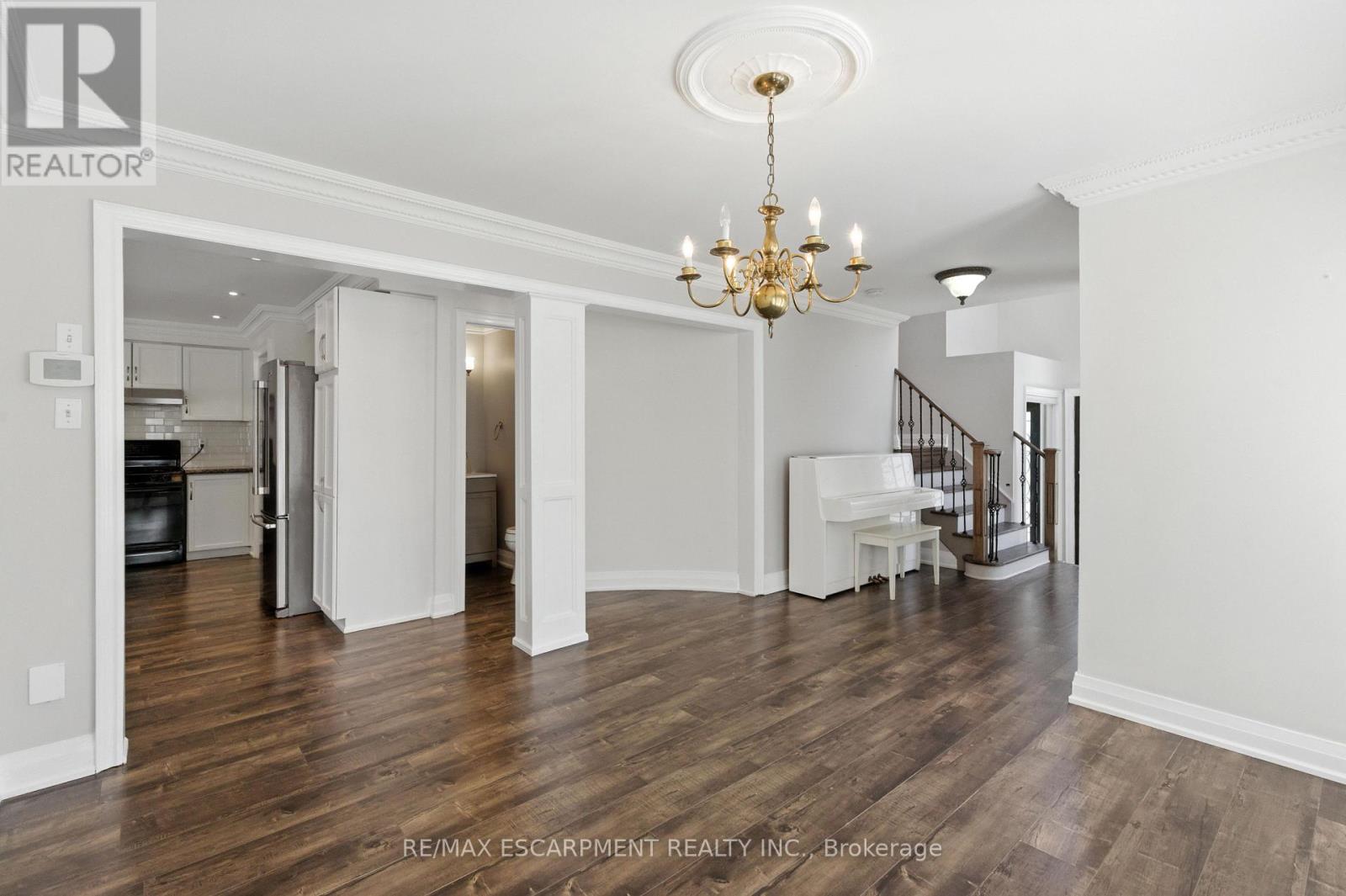 Photo 8 of 90 Genoa Road, Vaughan ON