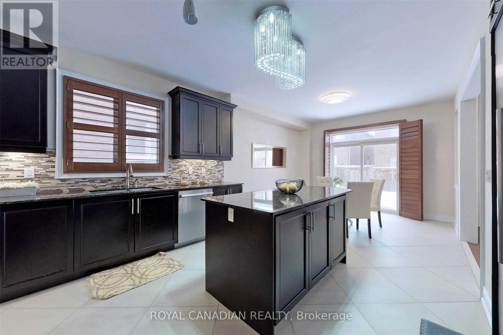 Photo 19 of 4 Thimbleweed Street, Markham ON