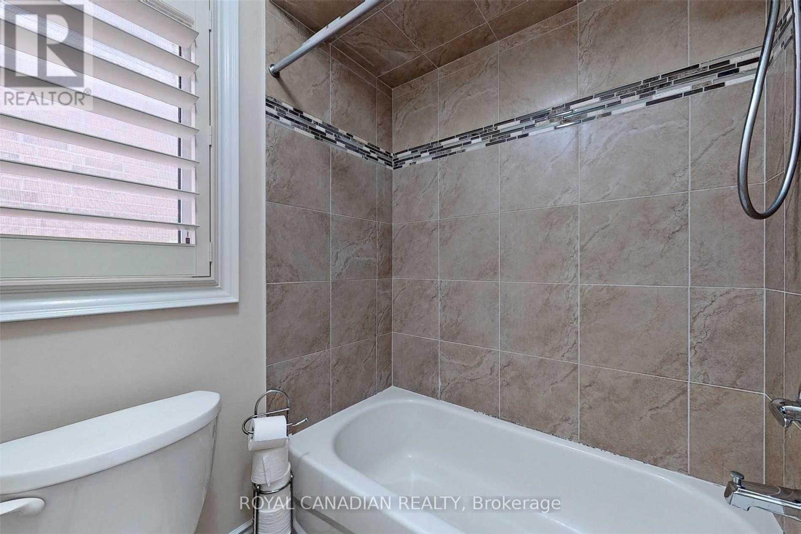 Photo 37 of 4 Thimbleweed Street, Markham ON
