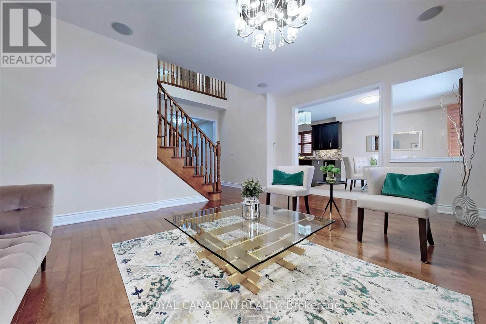 Photo 7 of 4 Thimbleweed Street, Markham ON