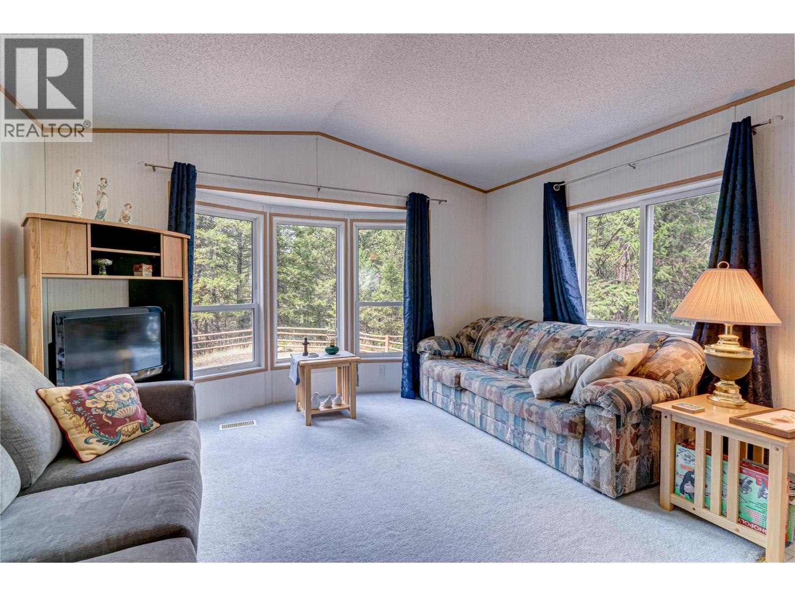  1347 WALDO Road, Baynes Lake