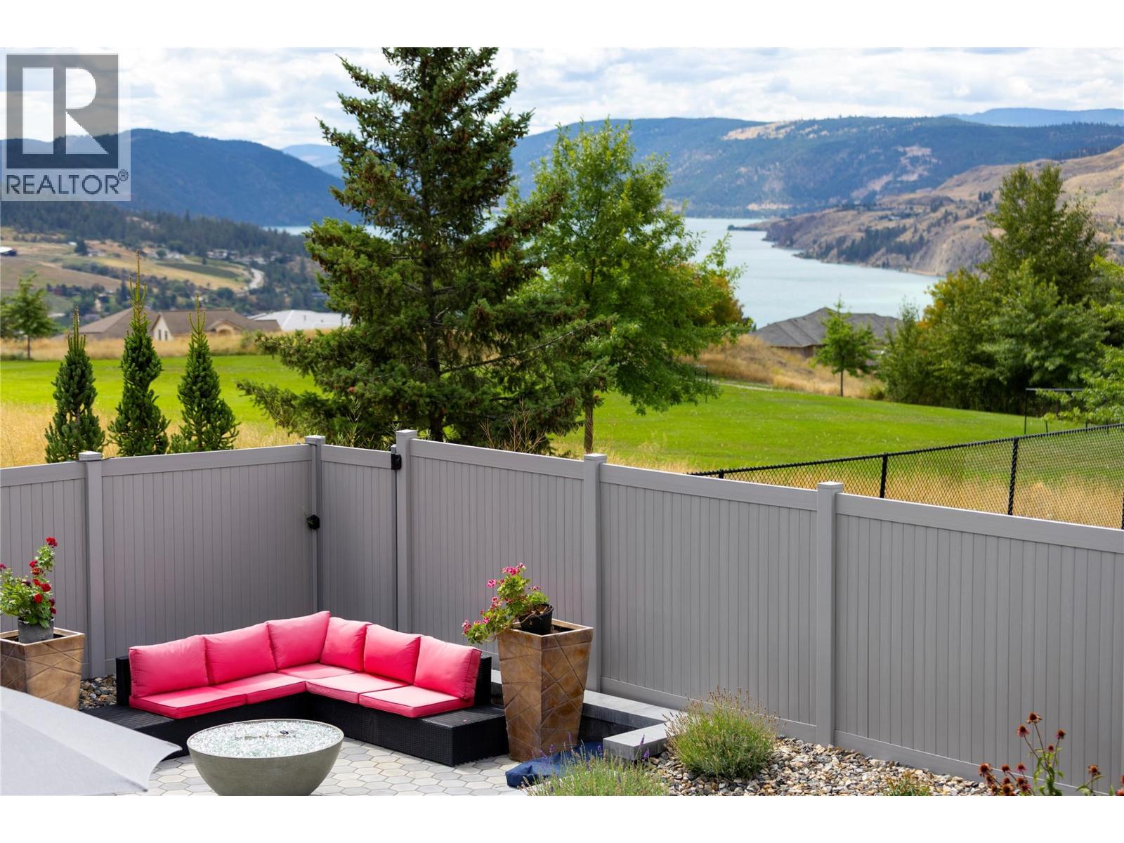 640 Mt. Ida Crescent, Coldstream