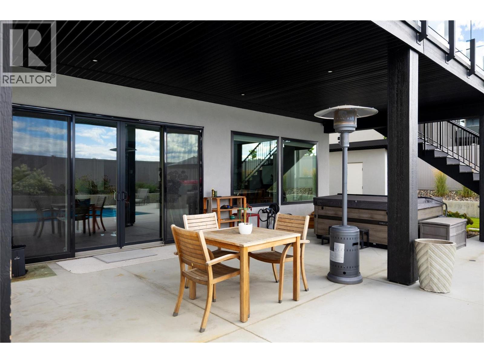 640 Mt. Ida Crescent, Coldstream
