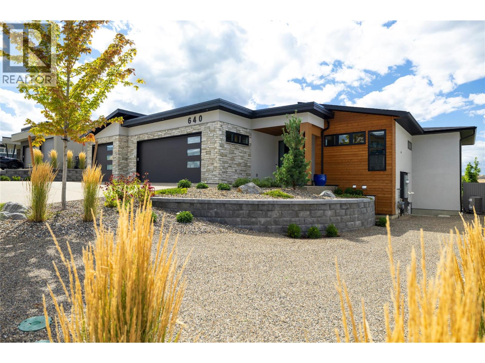 640 Mt. Ida Crescent, Coldstream