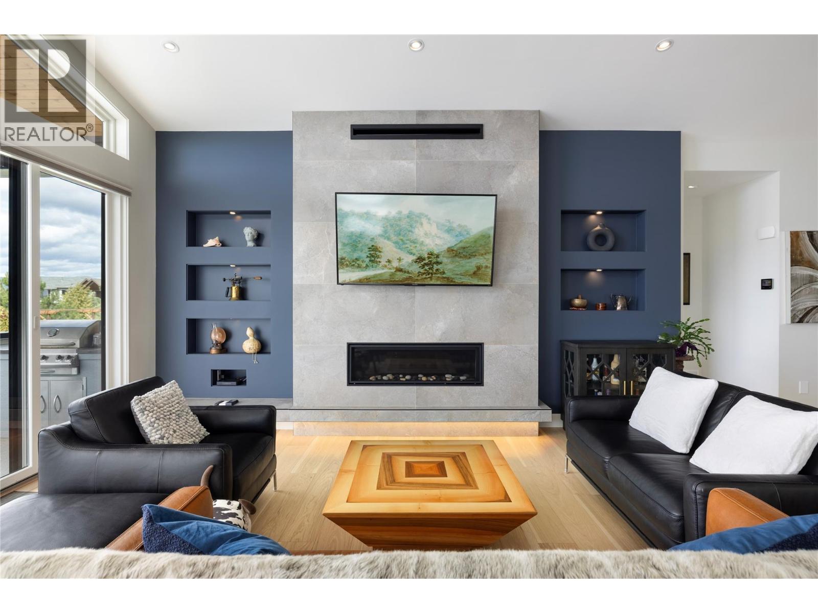 640 Mt. Ida Crescent, Coldstream