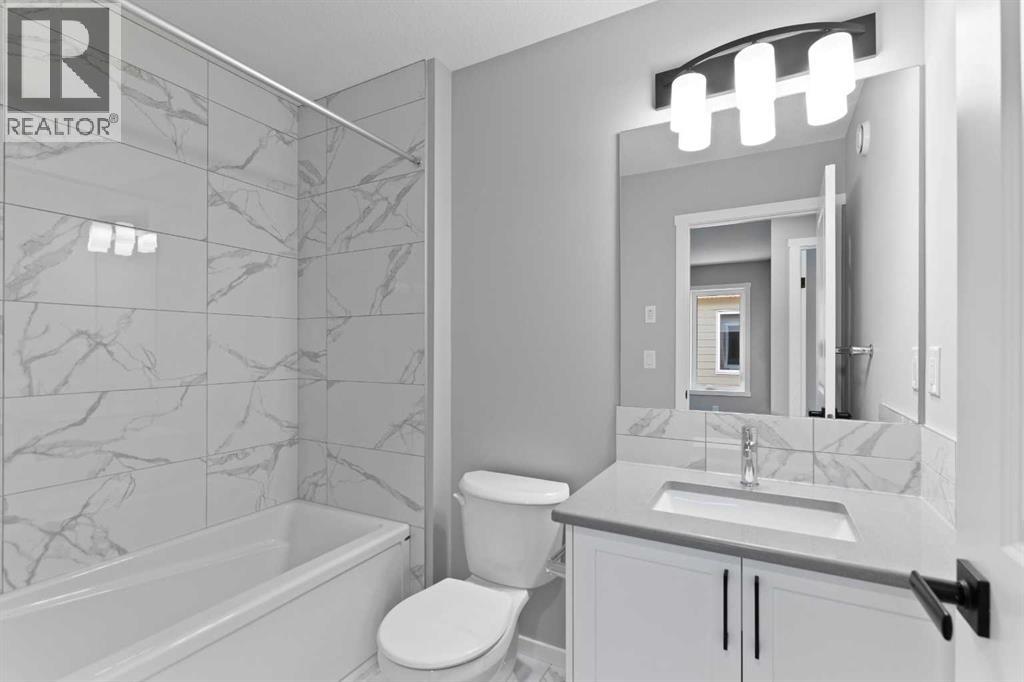 Photo 1 of 225 Yorkville Boulevard Sw, Calgary AB