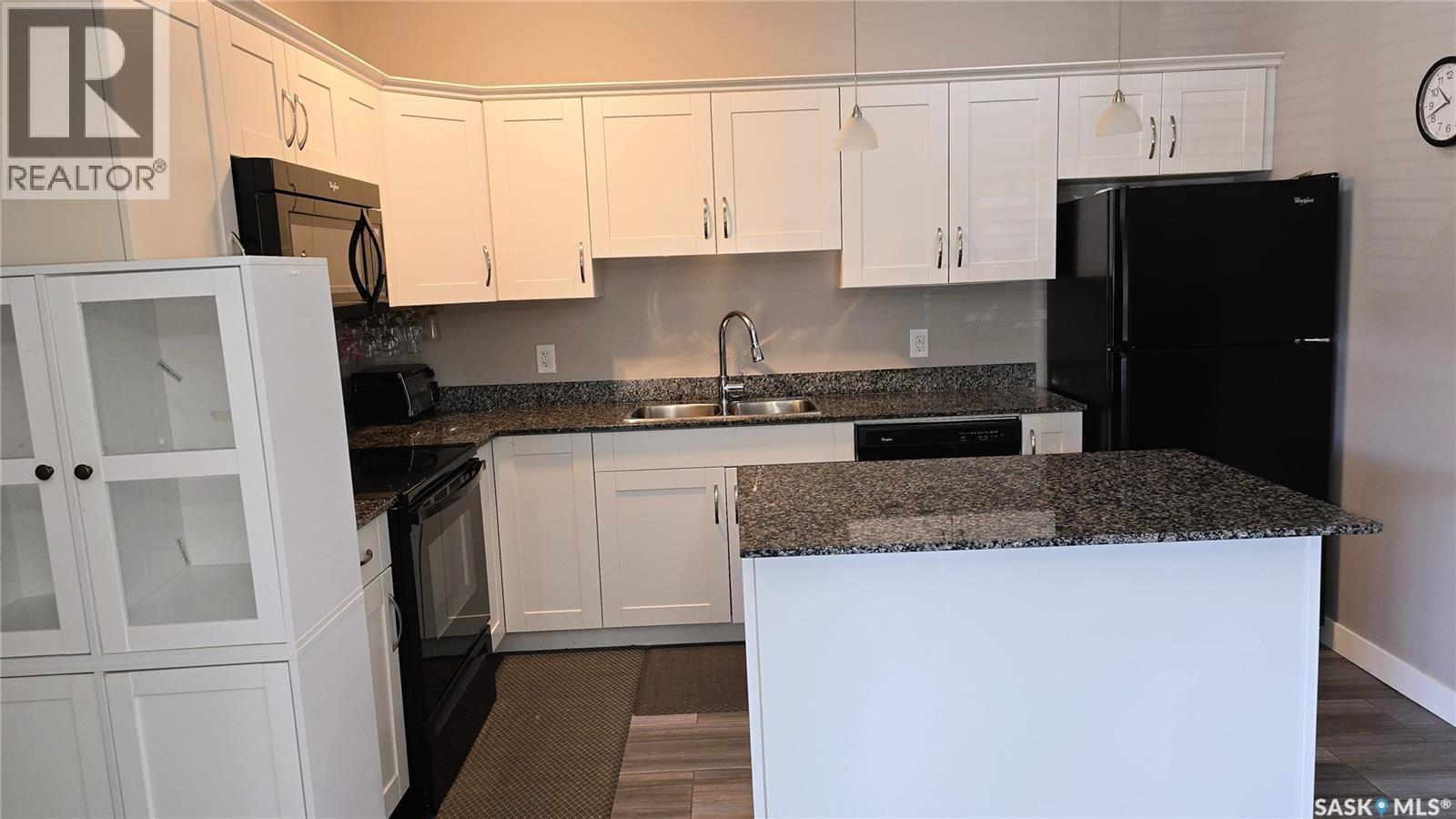 Photo 4 of 102 714 Hart Road, Saskatoon SK