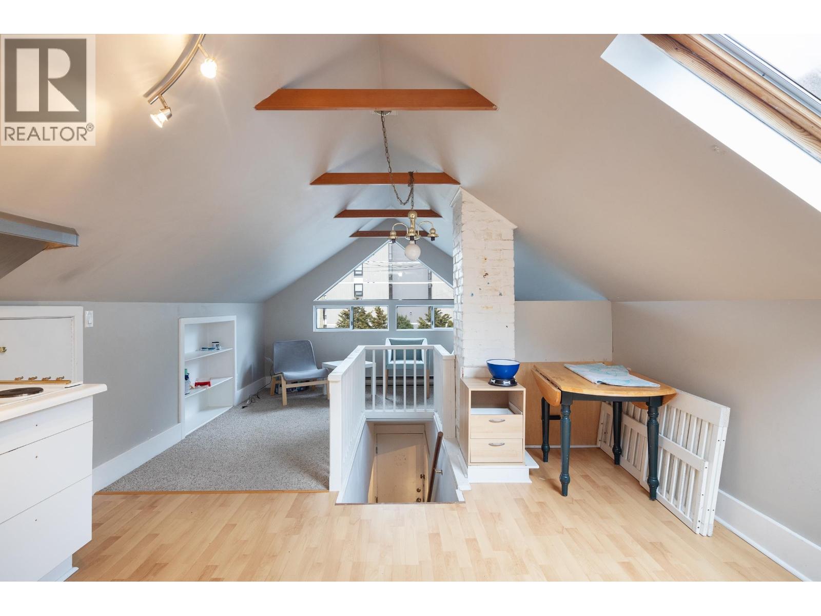 Photo 8 of 1511 Barclay Street, Vancouver BC