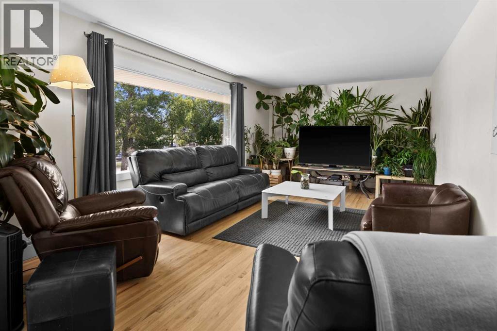 Single Family House Bungalow for Sale in   Street SW Glendale Calgary 