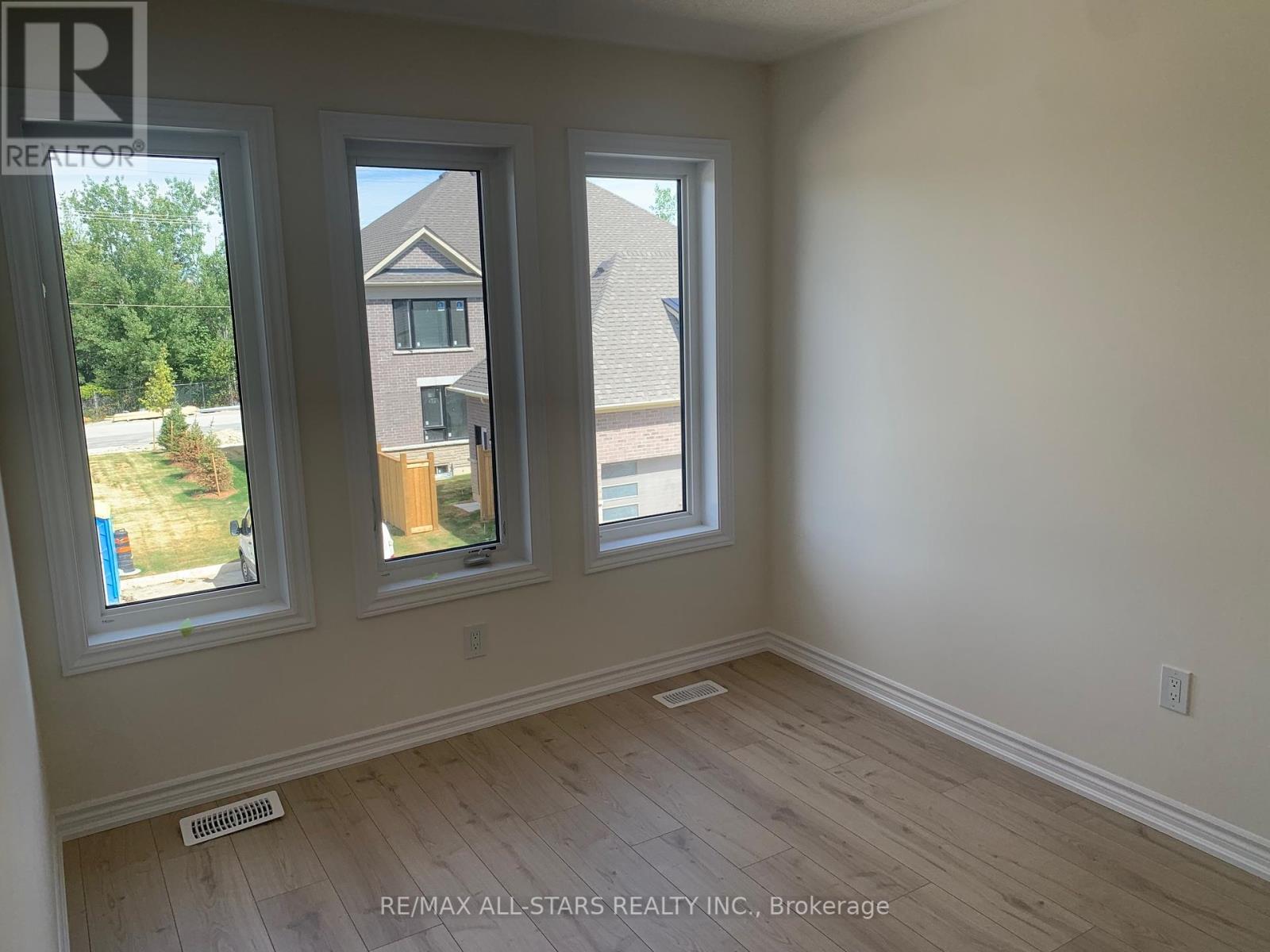 Photo 25 of 66 Hickey Lane, Kawartha Lakes ON
