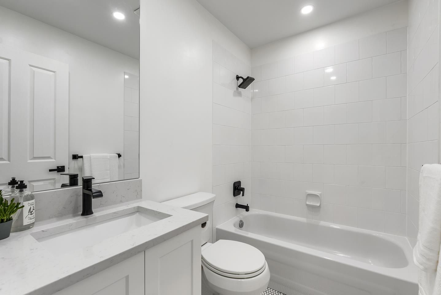 Photo 9 of 76 6747 203 Street Street, Langley BC