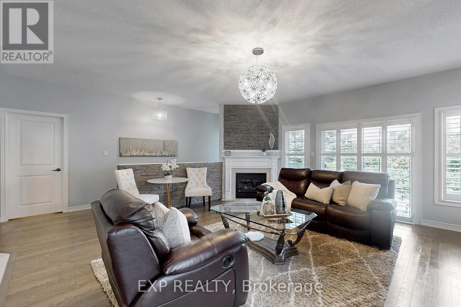 Photo 10 of 30 Muzzo Drive, Brampton ON