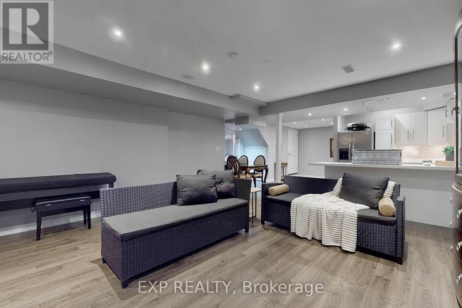 Photo 36 of 30 Muzzo Drive, Brampton ON