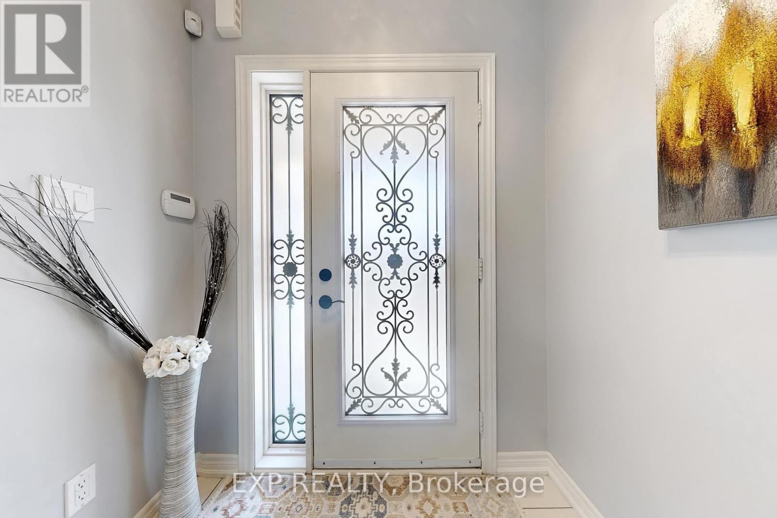 Photo 4 of 30 Muzzo Drive, Brampton ON