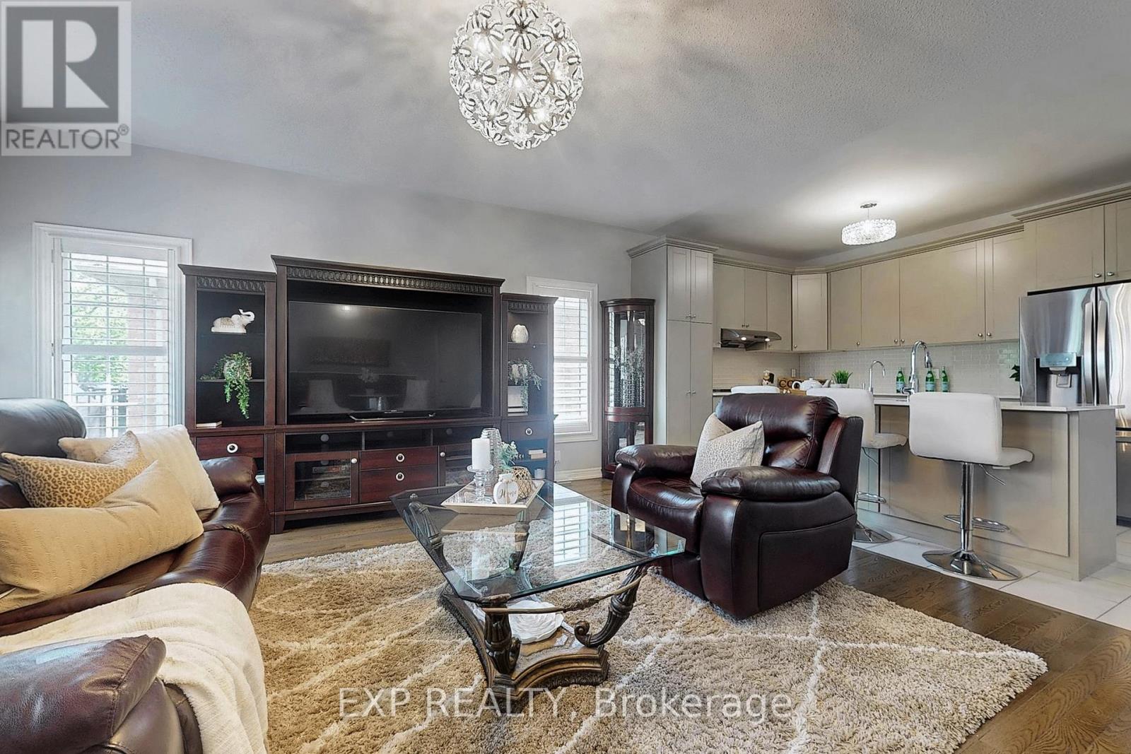 Photo 8 of 30 Muzzo Drive, Brampton ON