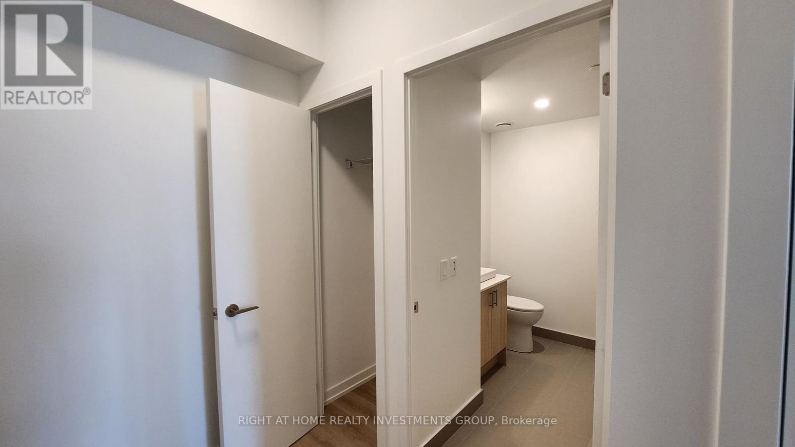 Photo 1 of 419 1195 The Queensway Avenue, Toronto ON