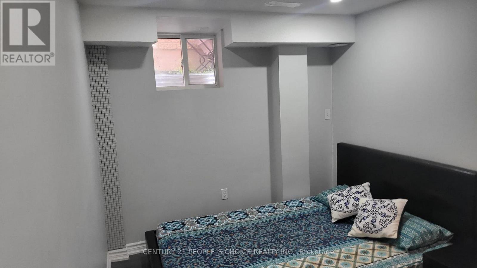 Photo 10 of Bsment 3367 Smoke Tree Road, Mississauga ON
